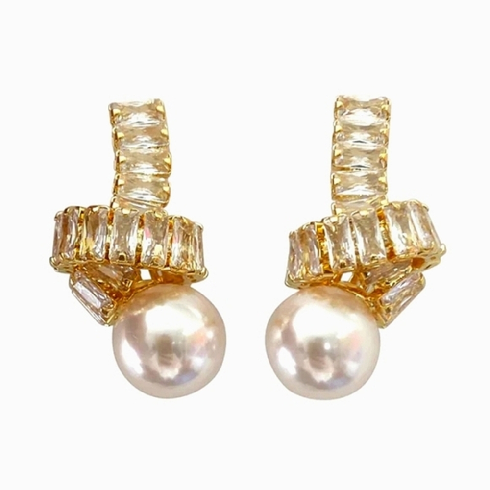 Petite faux pearls & zirconia twist earrings; nwot
